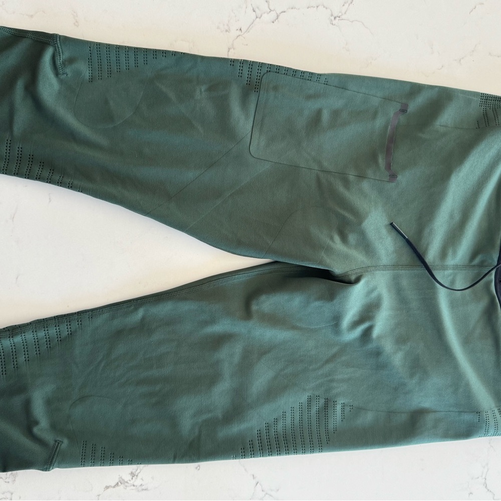 Nike Green Sweatpants Tapered Athletic Wear